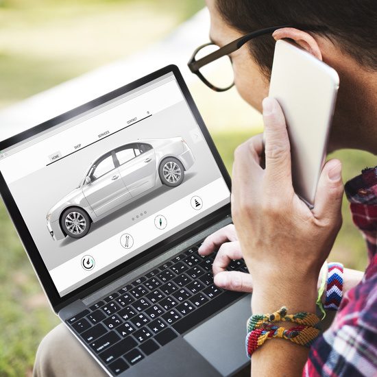 Commerce en ligne de voitures d'occasion
